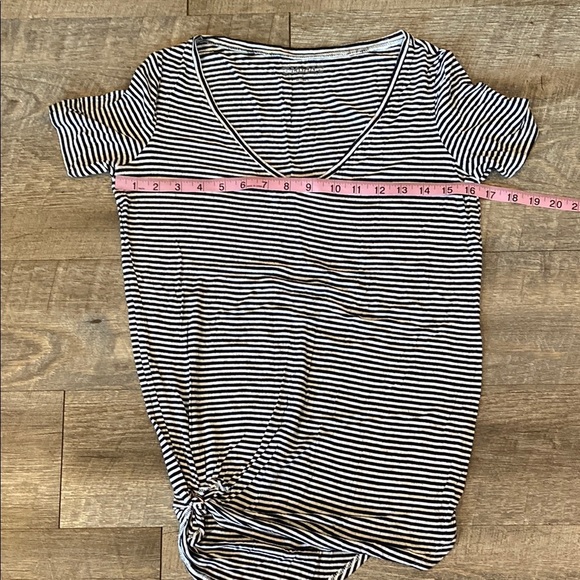 Mudd Black and White Striped V-Neck Tee - Picture 2 of 4